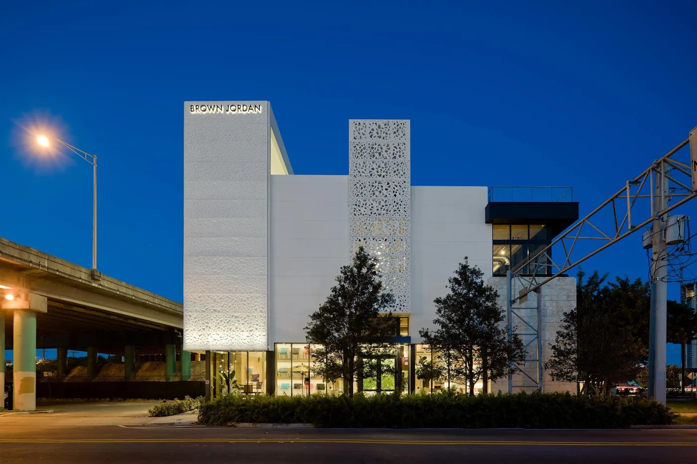 Brown Jordan BJ 1071