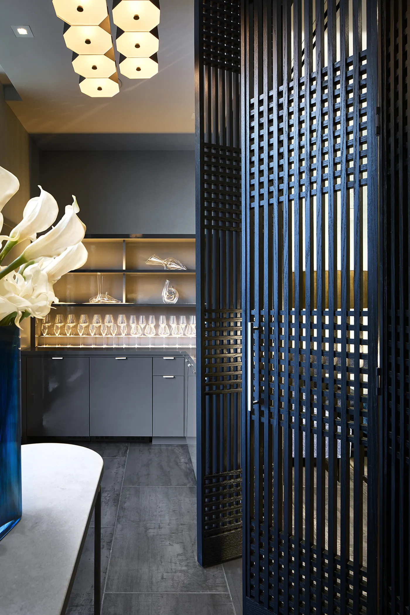 LOW Moris Moreno Haiku 052021 4732