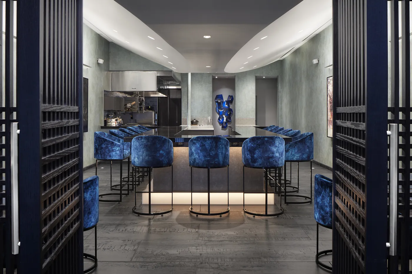 LOW Moris Moreno Haiku 052021 4748