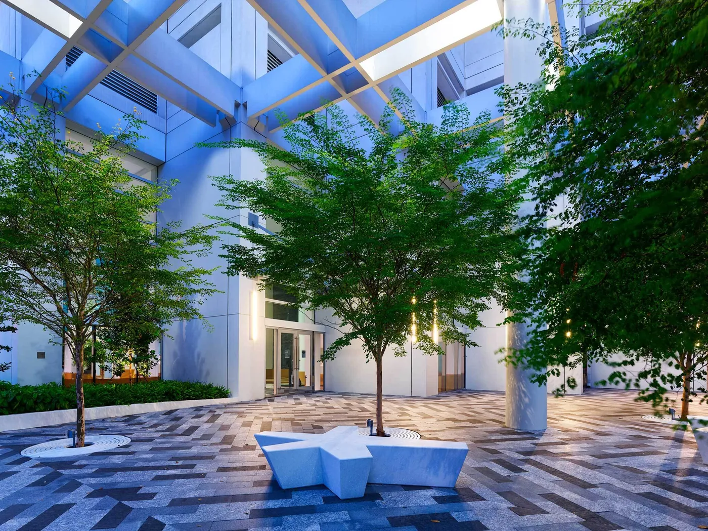 171 801 Brickell Streetscape