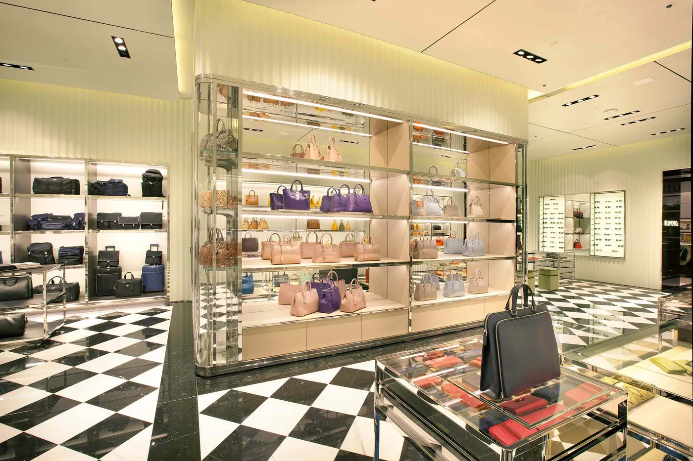 Prada Aventura MG 4510