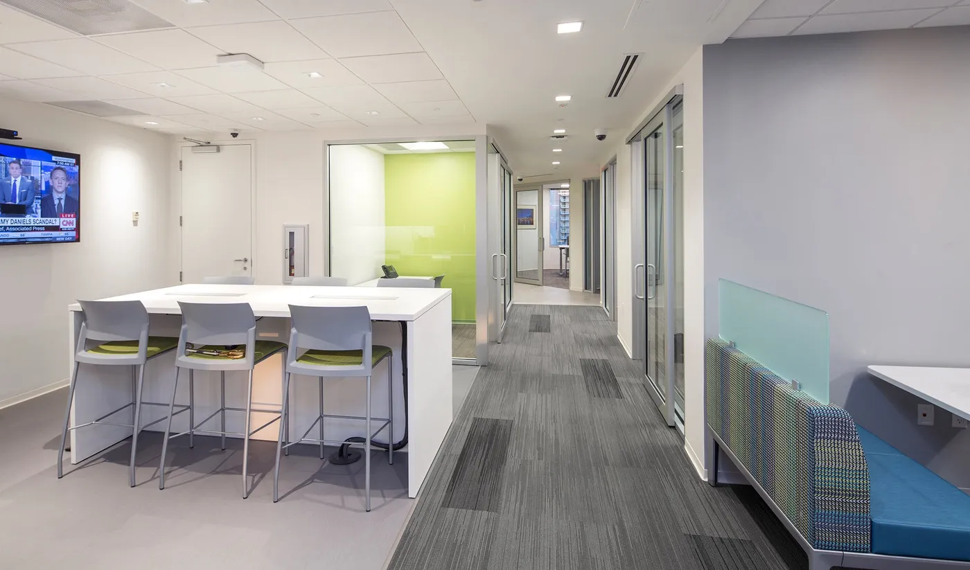 Fifth Third Bank Miami Photo by Robin Hill c 14