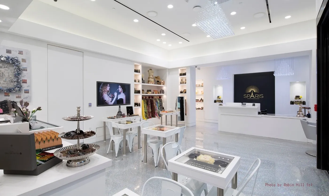 Sparis Photo by Robin Hill c lo RES 23