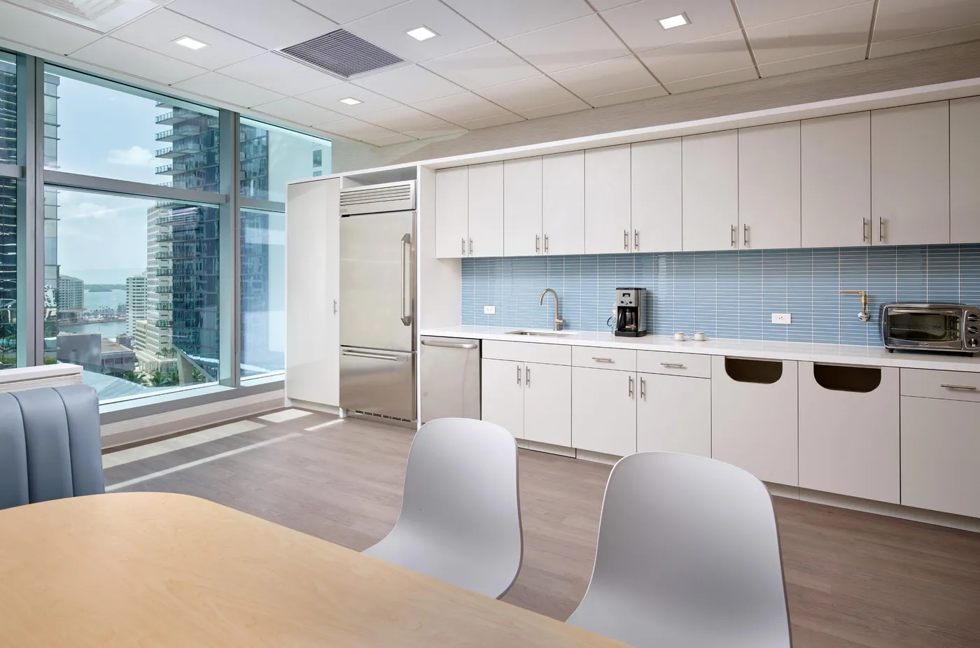 Interaudi Bank Kitchen B 1