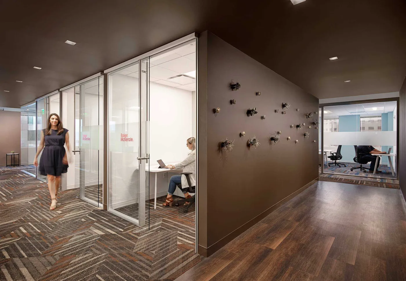 Pipeline Tampa Corner Hall