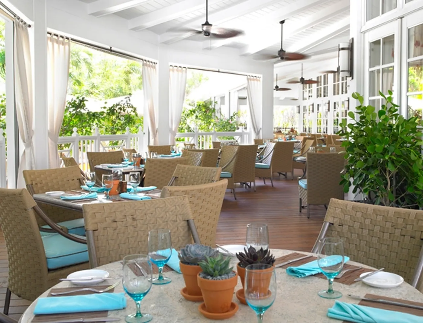 Essencia Restaurant and Lounge 4